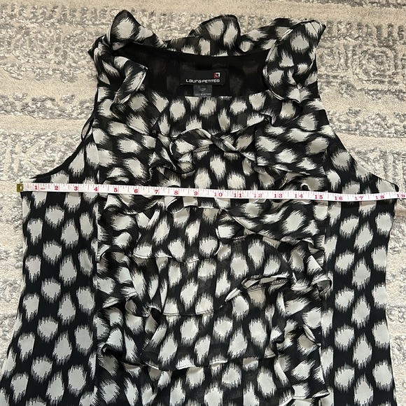 Laura Petite’s Dress - Picture 6 of 6